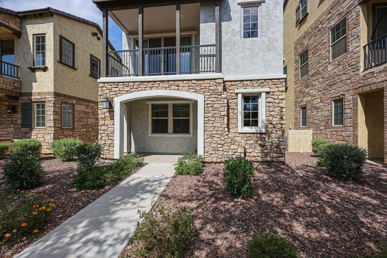 2751 S Balsam Dr - Photo 4 of 50