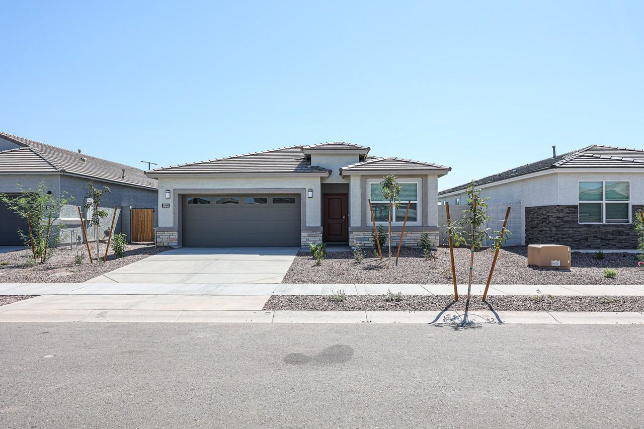 25333 N 185th Dr - Photo 2 of 31