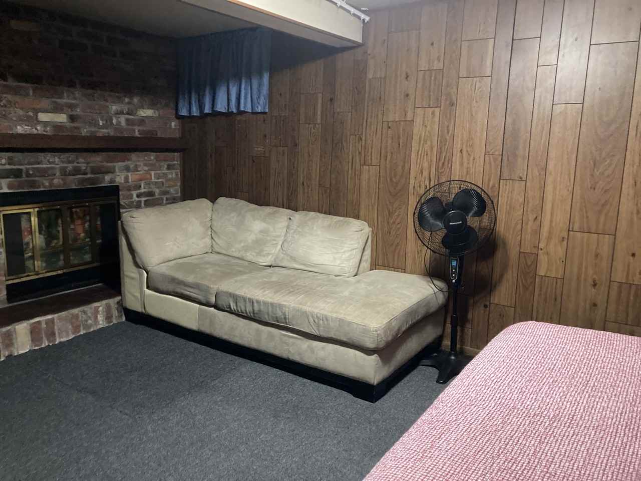 1394 Fieldlight Boulevard - Photo 2 of 8