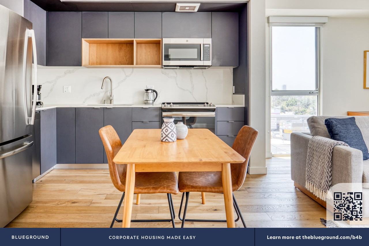 7077 Willoughby Ave #478 - Photo 6 of 36