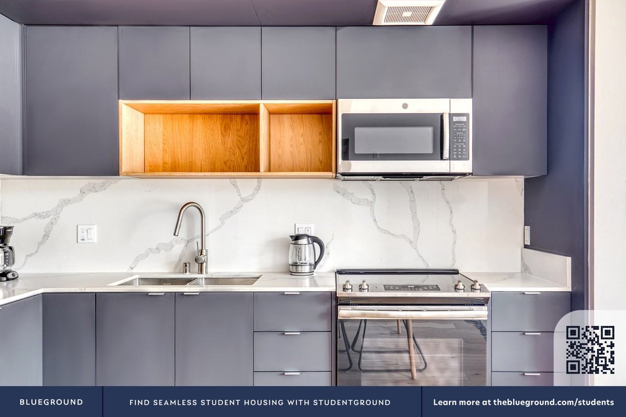 7077 Willoughby Ave #478 - Photo 7 of 36