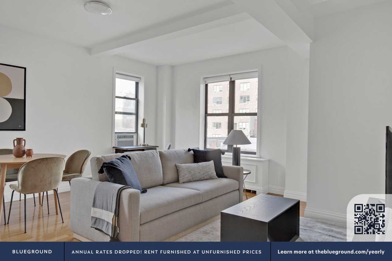 210 West 70th Street - Photo 3 of 33