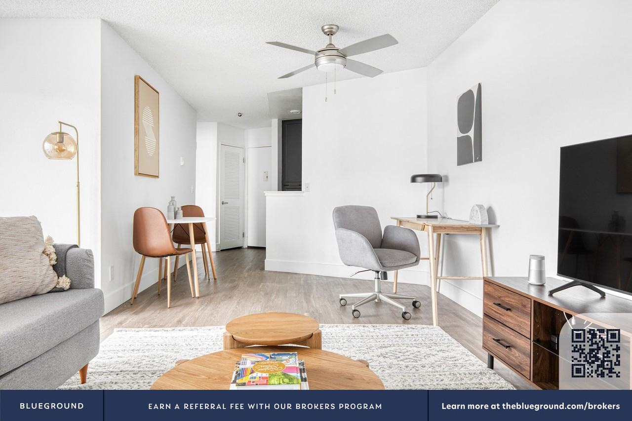 360 The Village - Photo 5 of 62