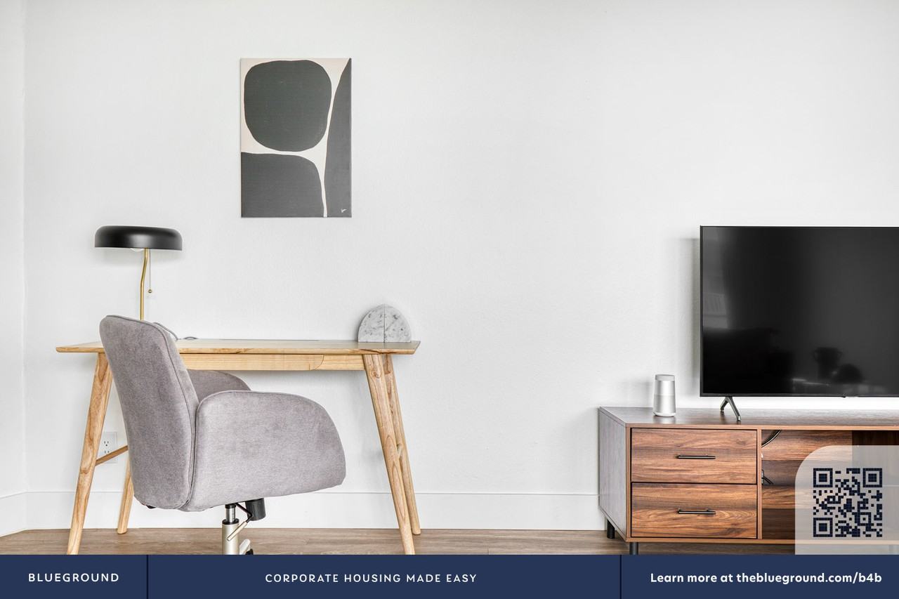 360 The Village - Photo 6 of 62