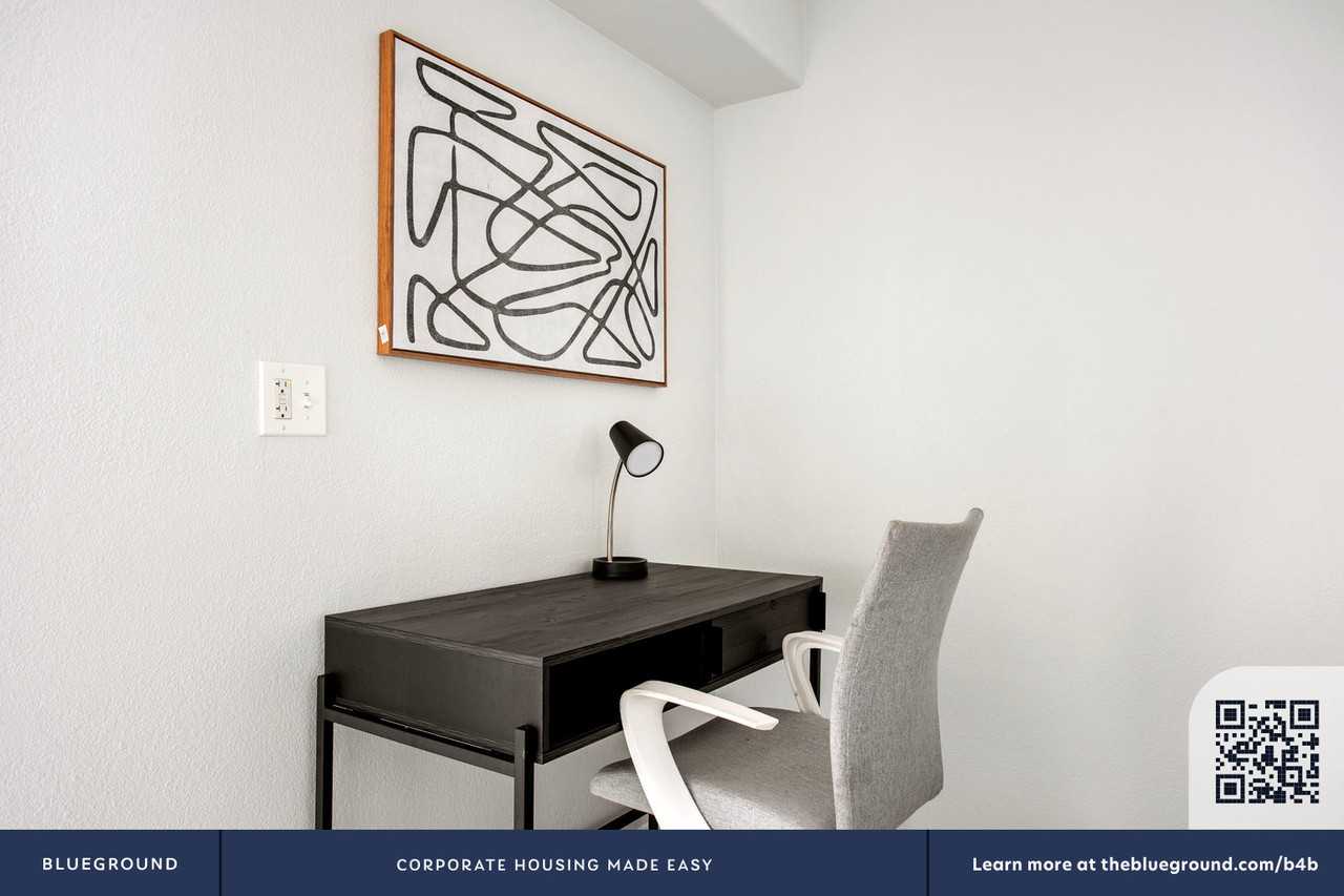 114 North Doheny Drive - Photo 6 of 28