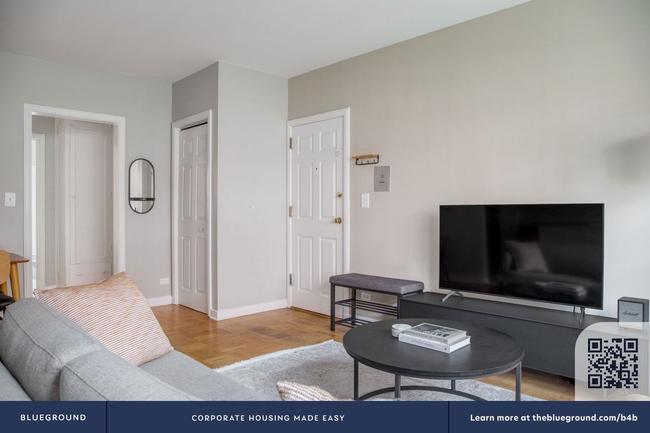 2752 Hampton Parkway - Photo 5 of 26