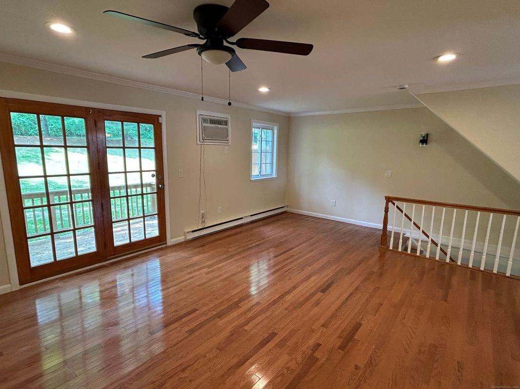 94 Cynthia Ln - Photo 2 of 20