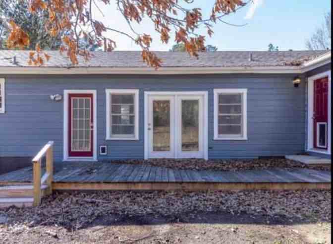 2802 Tryon Rd - Photo 2 of 16