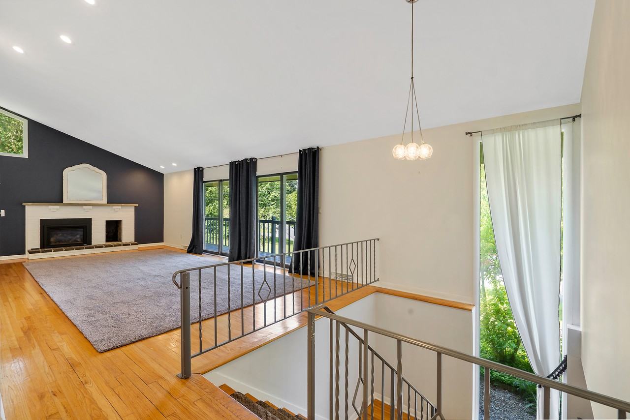 115 Stanwood Ln - Photo 3 of 40