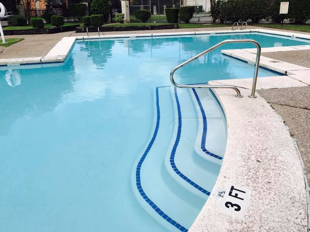 Plaza Verde Condos for Rent - Photo 2 of 20
