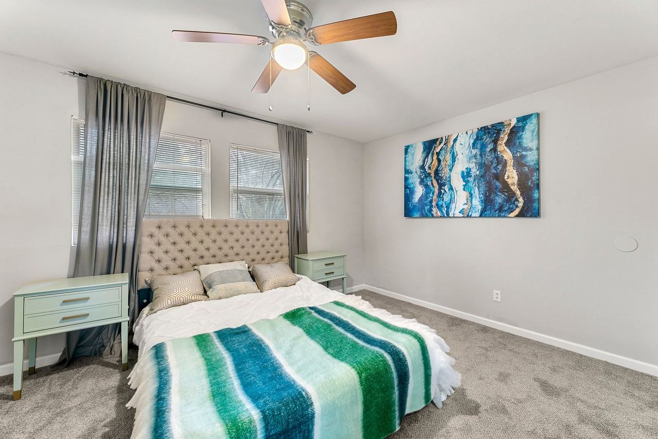 $500 OFF ON YOUR 1ST MONTH RENT! FULLY RENOVATED WITH STAINLESS STEEL APPLIANCES! - Photo 4 of 8