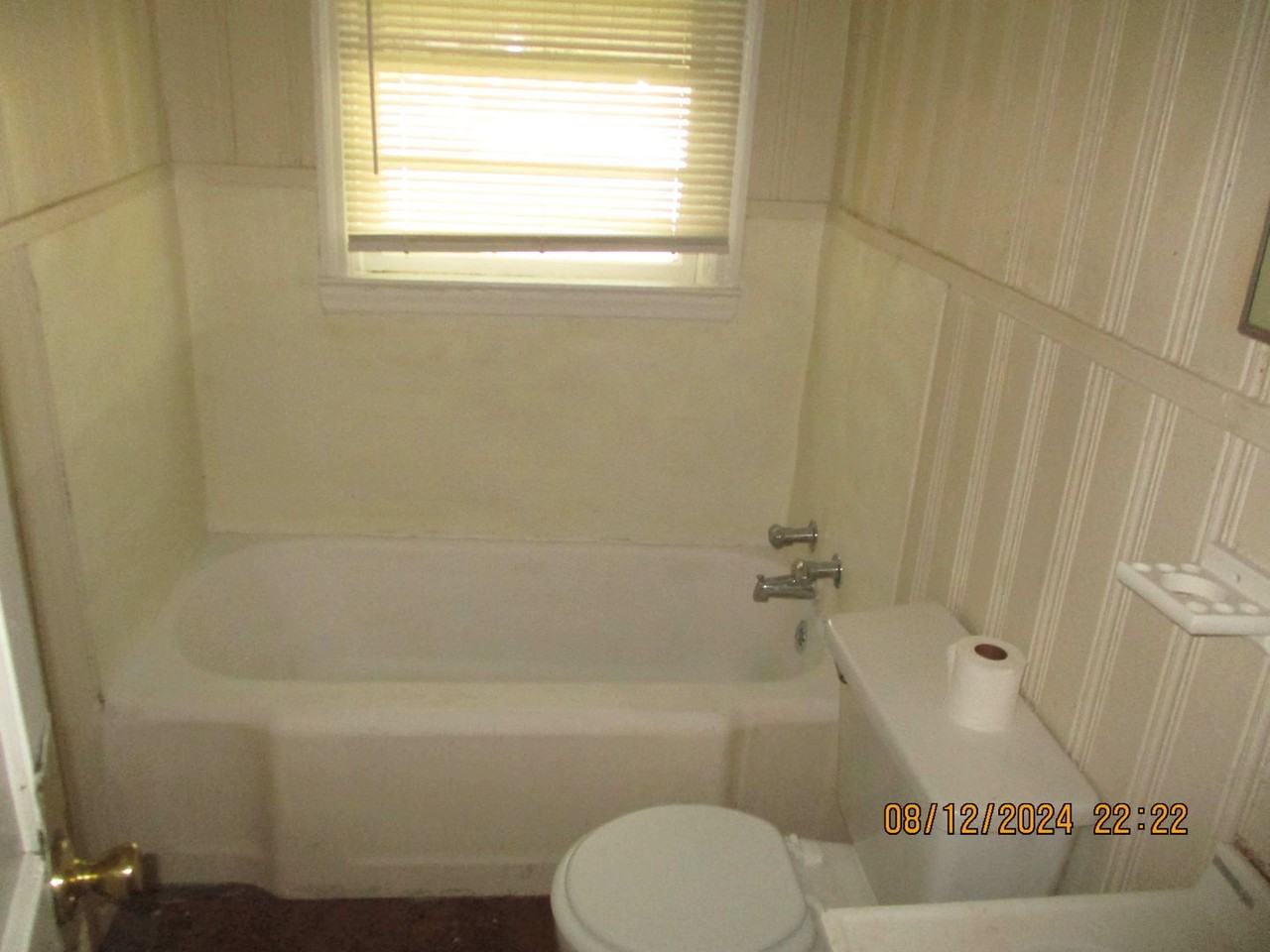 1127 Gillespie Avenue - Photo 2 of 5