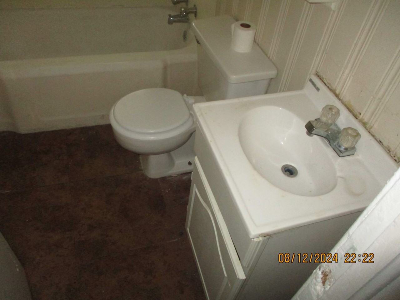 1127 Gillespie Avenue - Photo 3 of 5