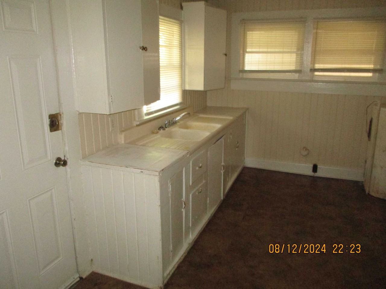 1127 Gillespie Avenue - Photo 5 of 5