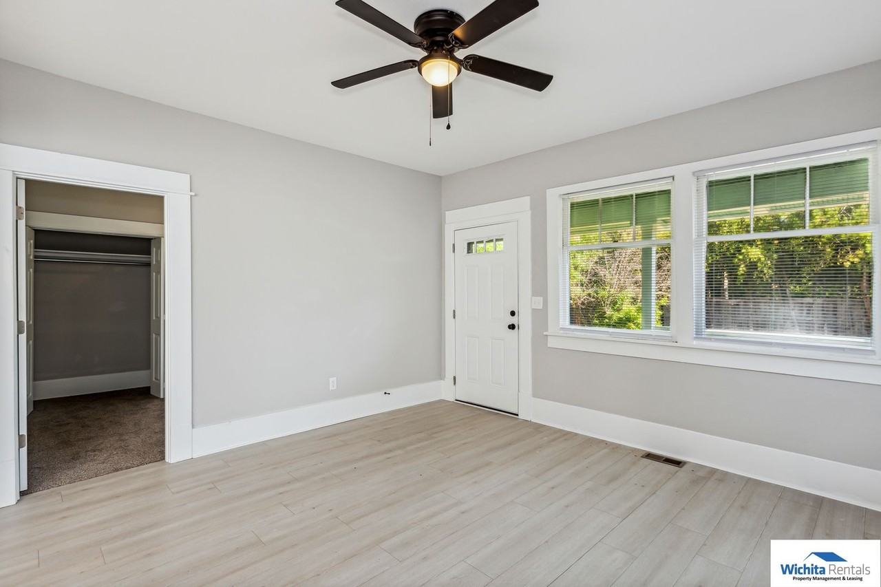 3427 Oakland St - Photo 4 of 16