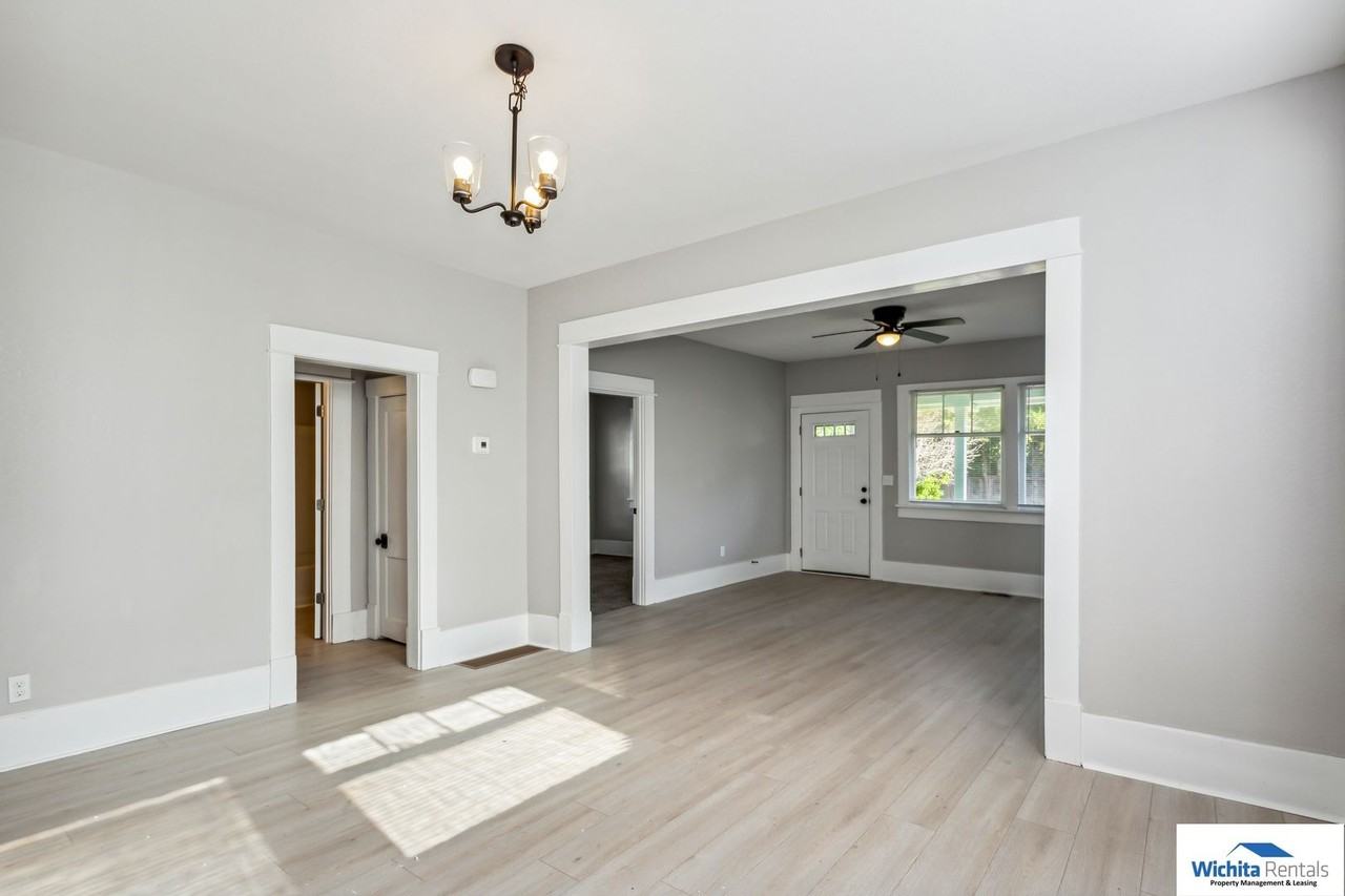 3427 Oakland St - Photo 6 of 16