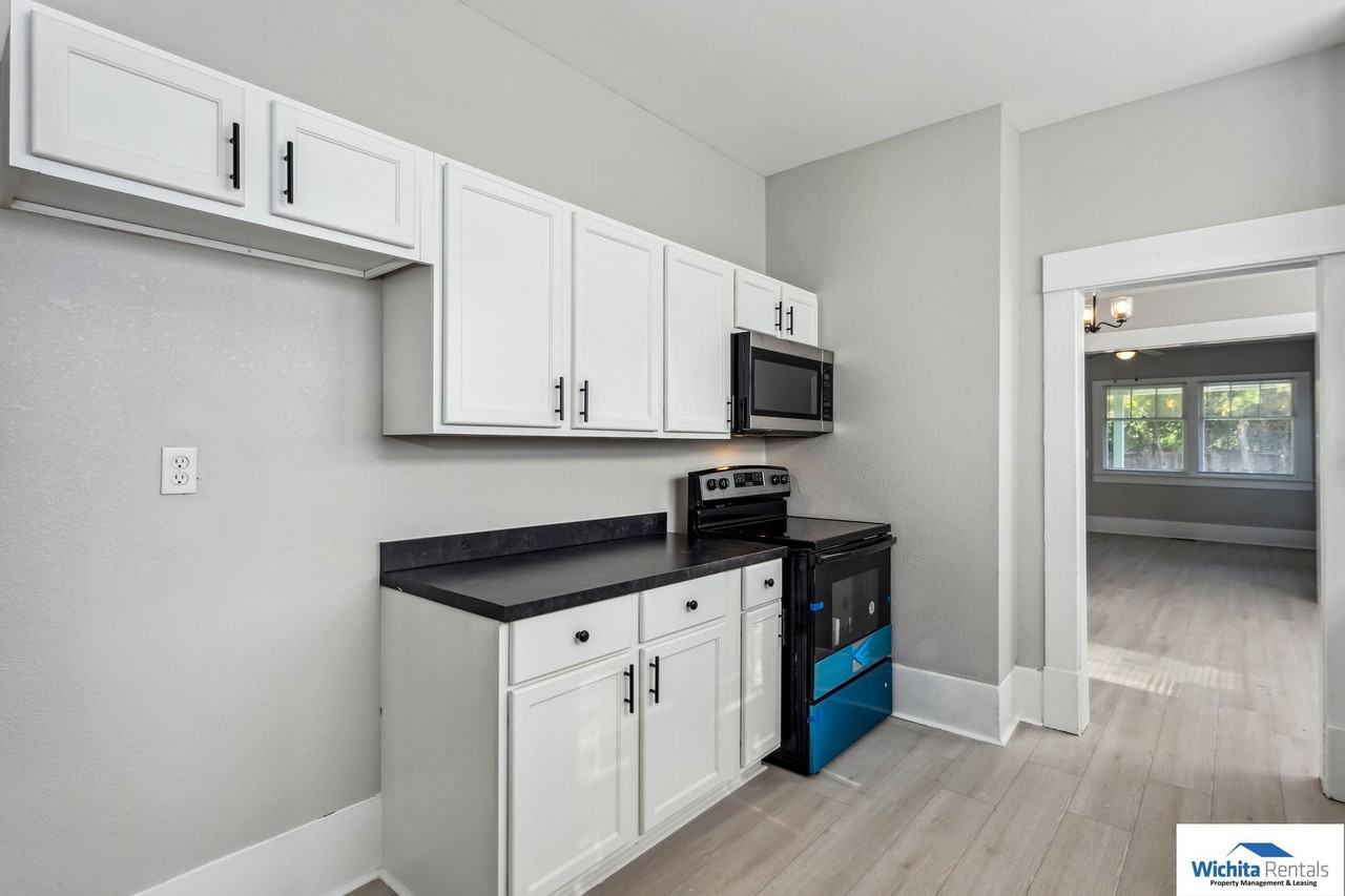 3427 Oakland St - Photo 7 of 16