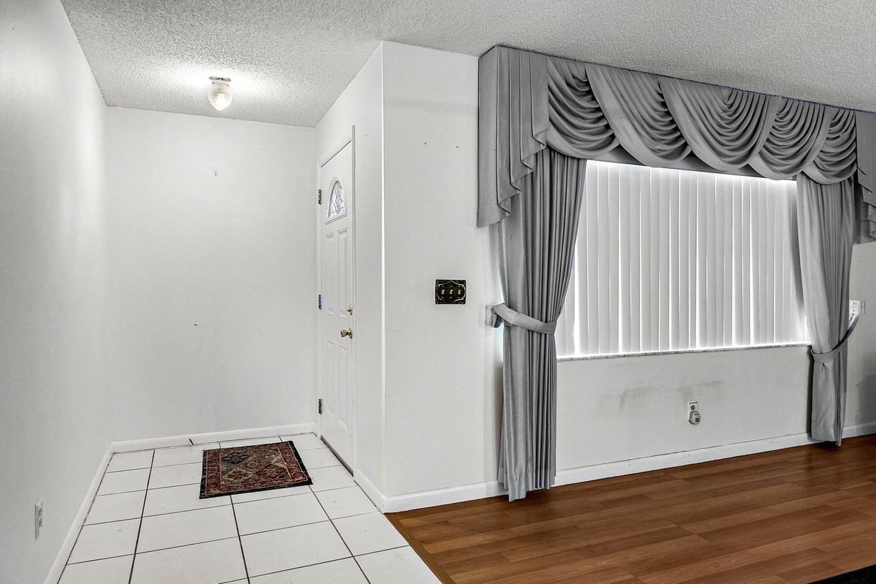 2189 Mosswood Dr - Photo 2 of 37