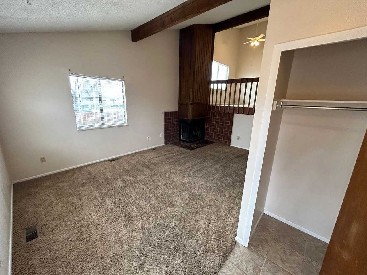 2170 Grafton Dr - Photo 3 of 25