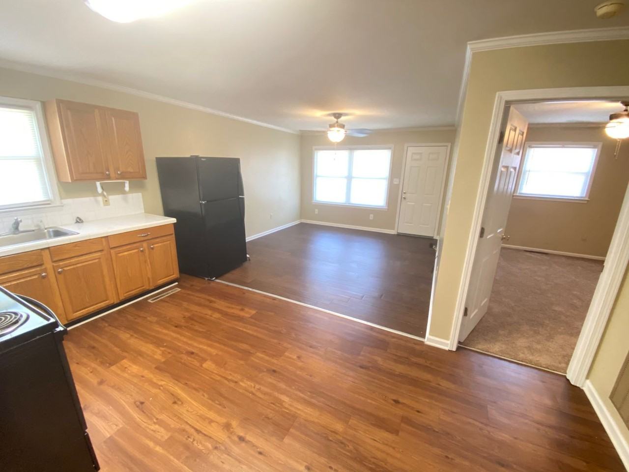 231 S Central Ave - Photo 3 of 5