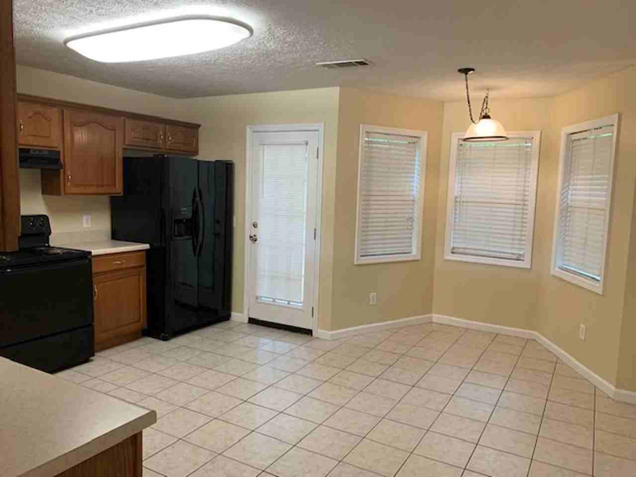 101 Cypress Grove Dr - Photo 2 of 14