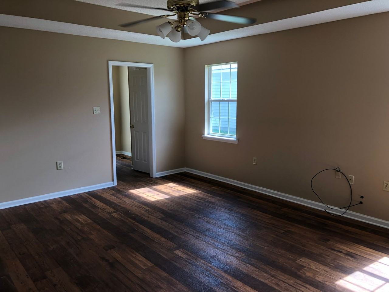 4150 Hamilton Cir - Photo 3 of 10