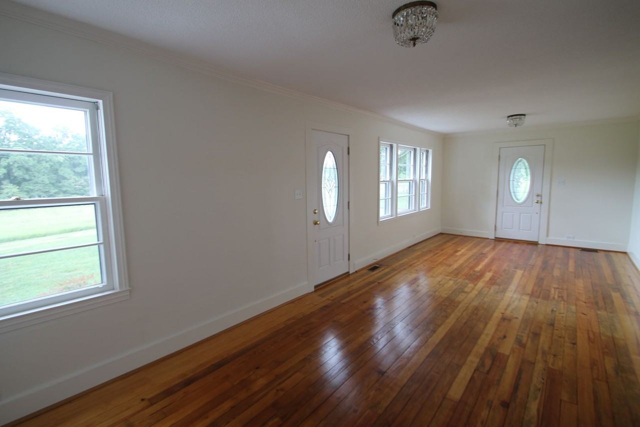 4828 Wh Borders Rd - Photo 2 of 15