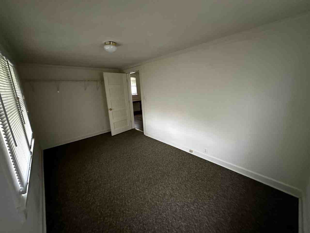 514 South Washington Street - Photo 7 of 9