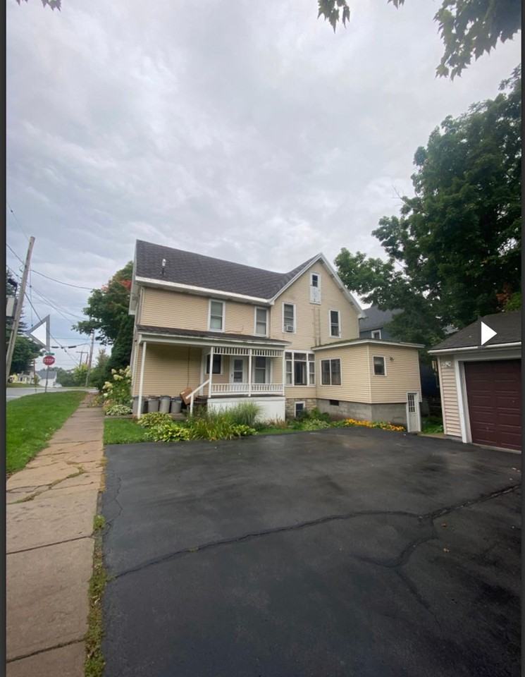 615 State St - Photo 2 of 11