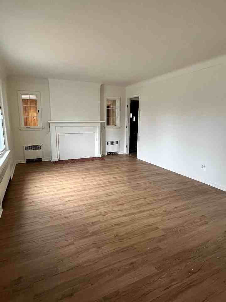 152 Crim St - Photo 2 of 9