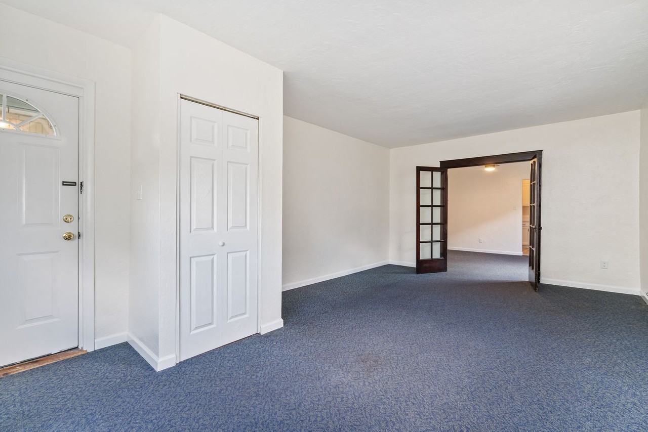 2807 2807 Neeld Avenue - 2807 Neeld Avenue - Photo 2 of 19