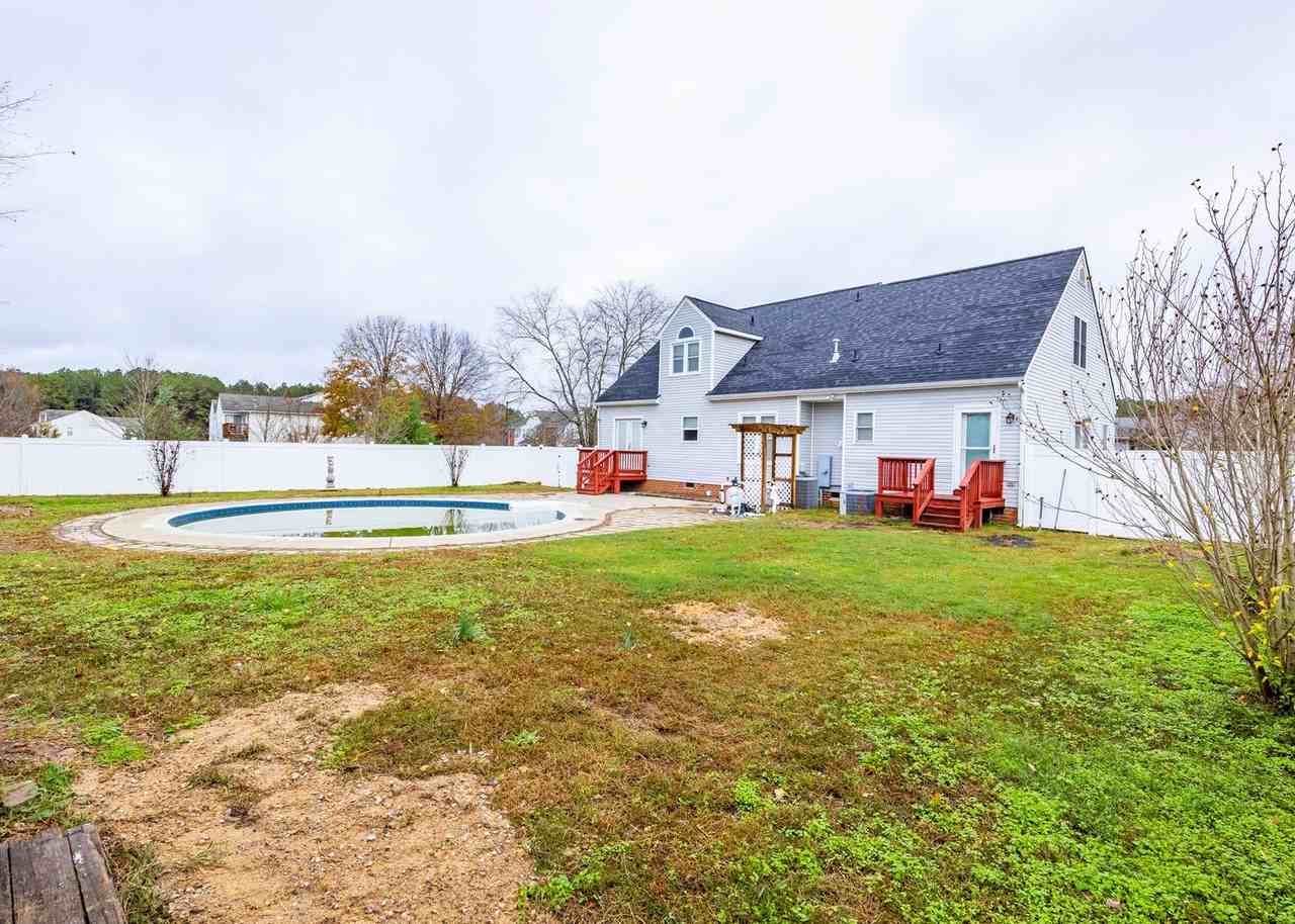 4301 Cypress Dr - Photo 3 of 33