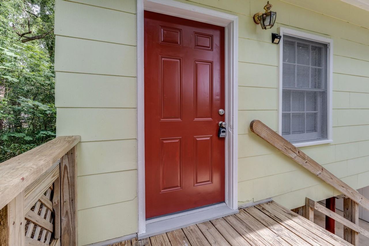 1922 S Meridian St - Photo 2 of 34