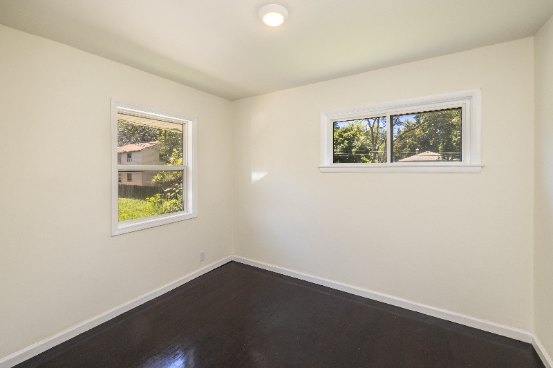 5823 N 65th St - Photo 7 of 9