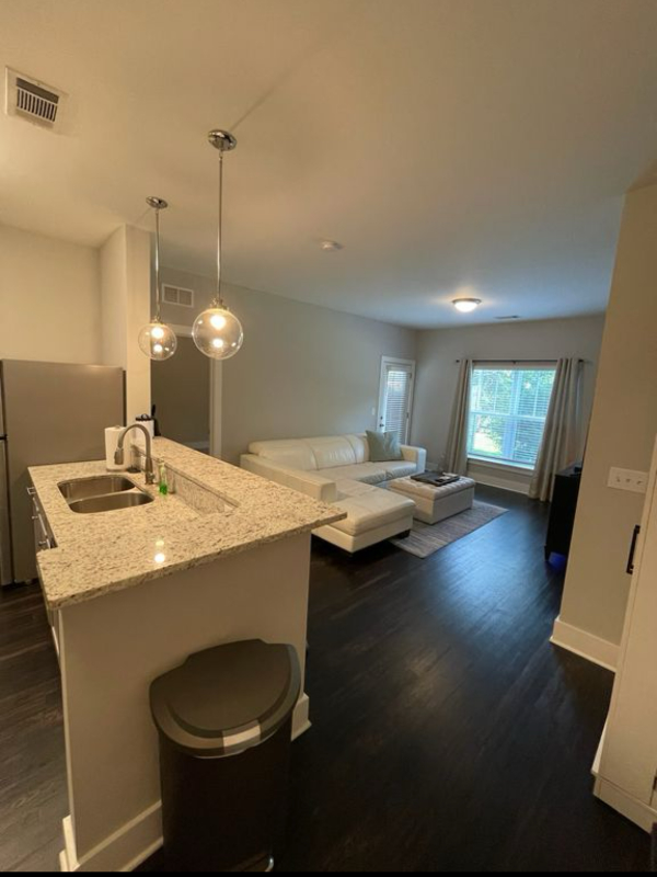 934 Governors Ct #112