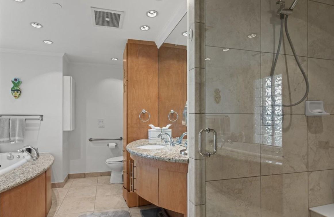 1900 Girard Place South #1208 - Photo 6 of 17