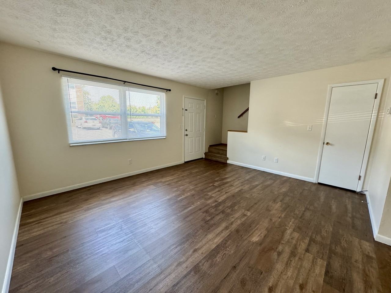 1574 Main St #2 - Photo 3 of 12