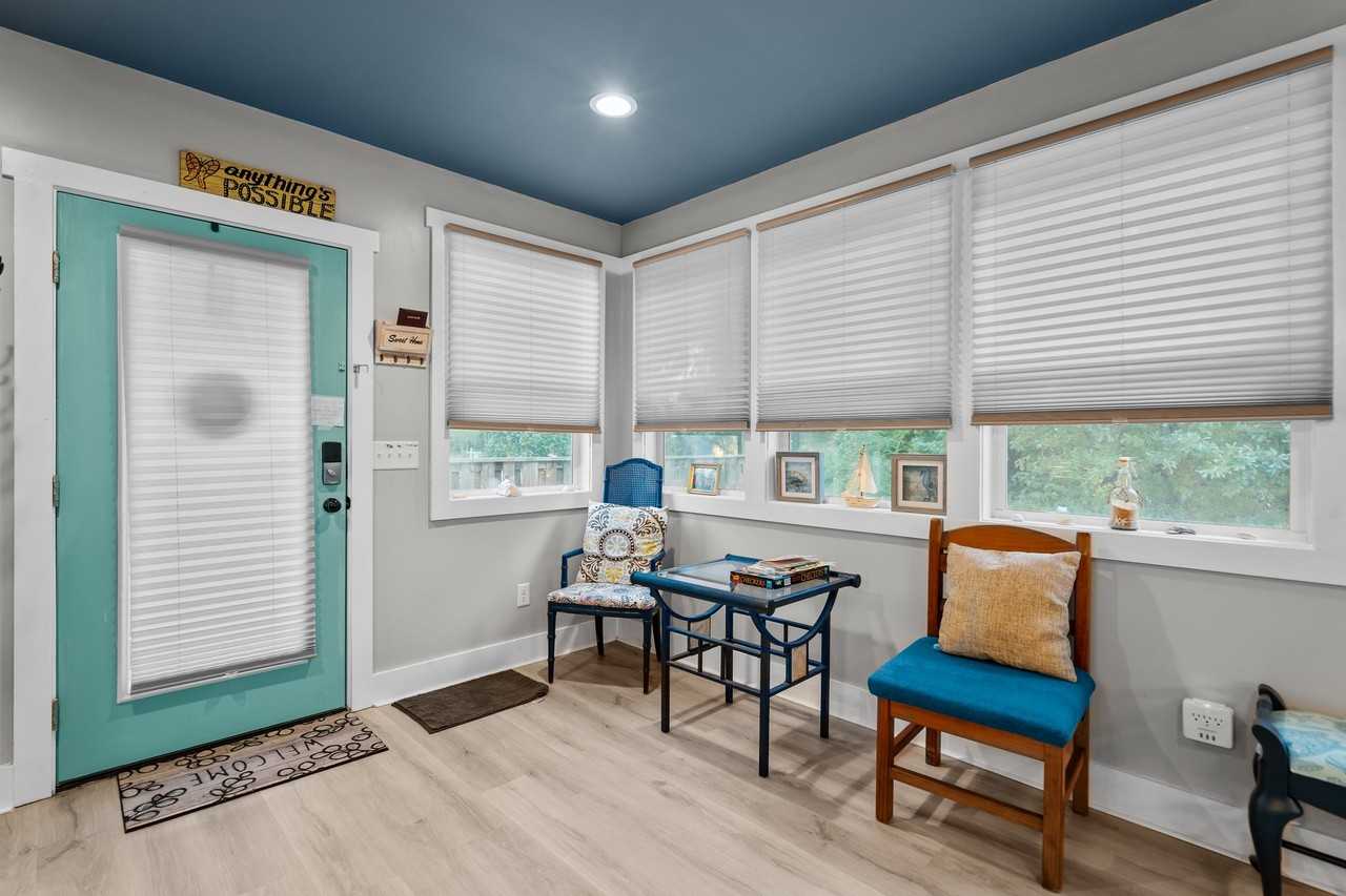 2585 Fairway Dr Sw #NA - Photo 3 of 27