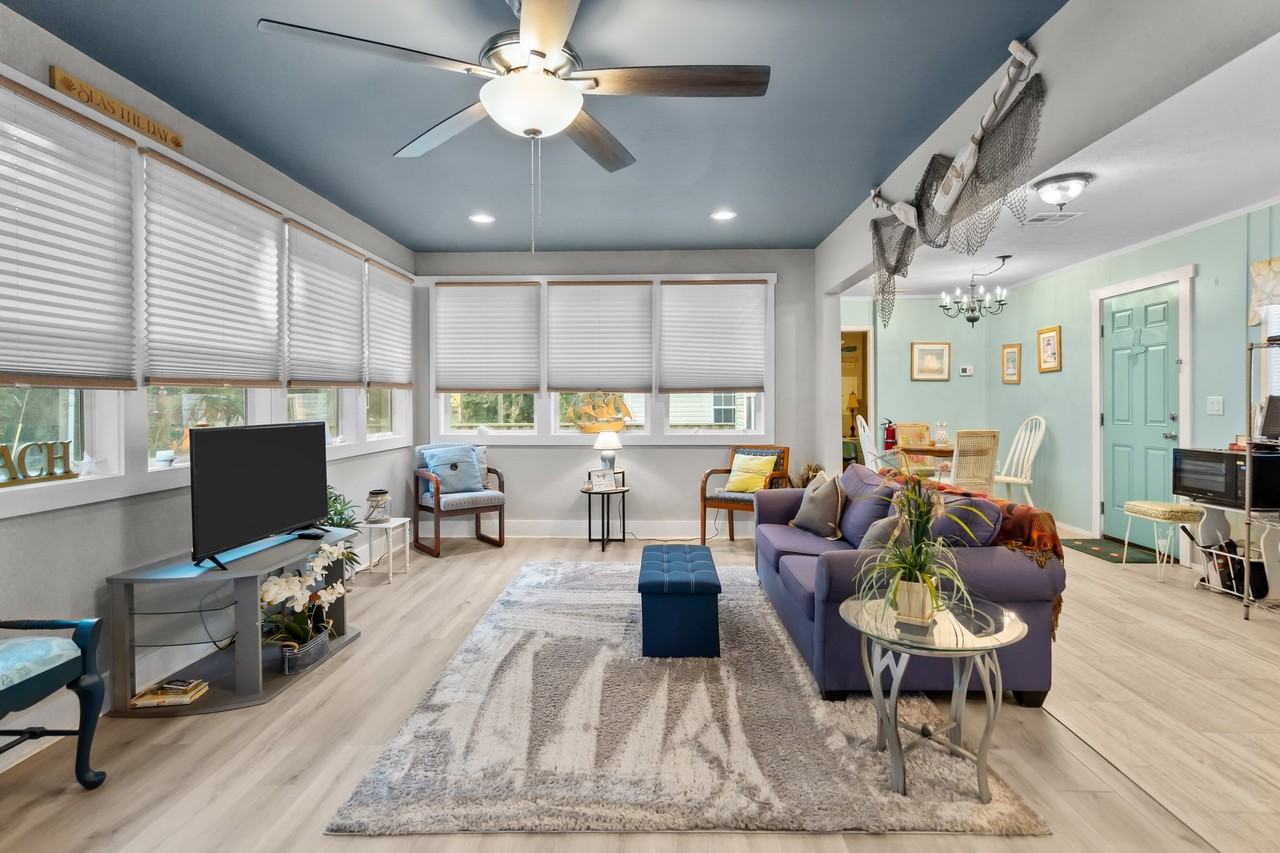 2585 Fairway Dr Sw #NA - Photo 4 of 27