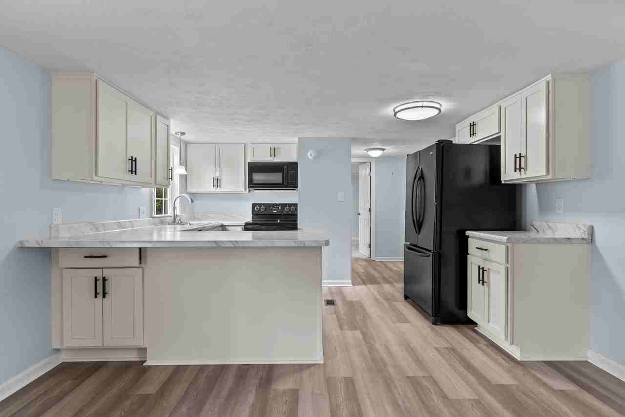 2061 Center Ct Sw #NA - Photo 5 of 24