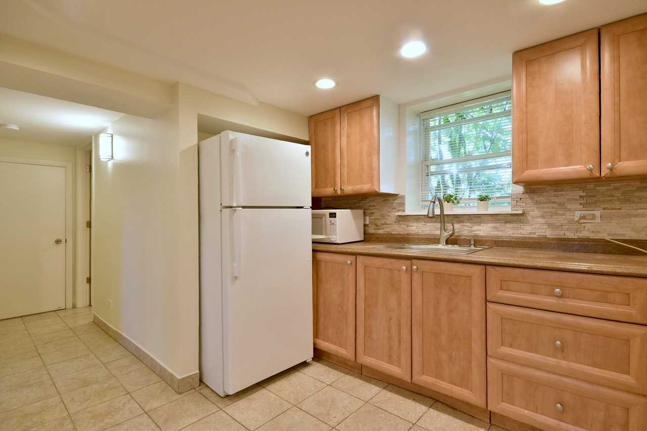 3859 N Oconto Ave #G - Photo 4 of 10