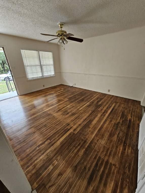 3708 Sydney St #NA - Photo 2 of 11