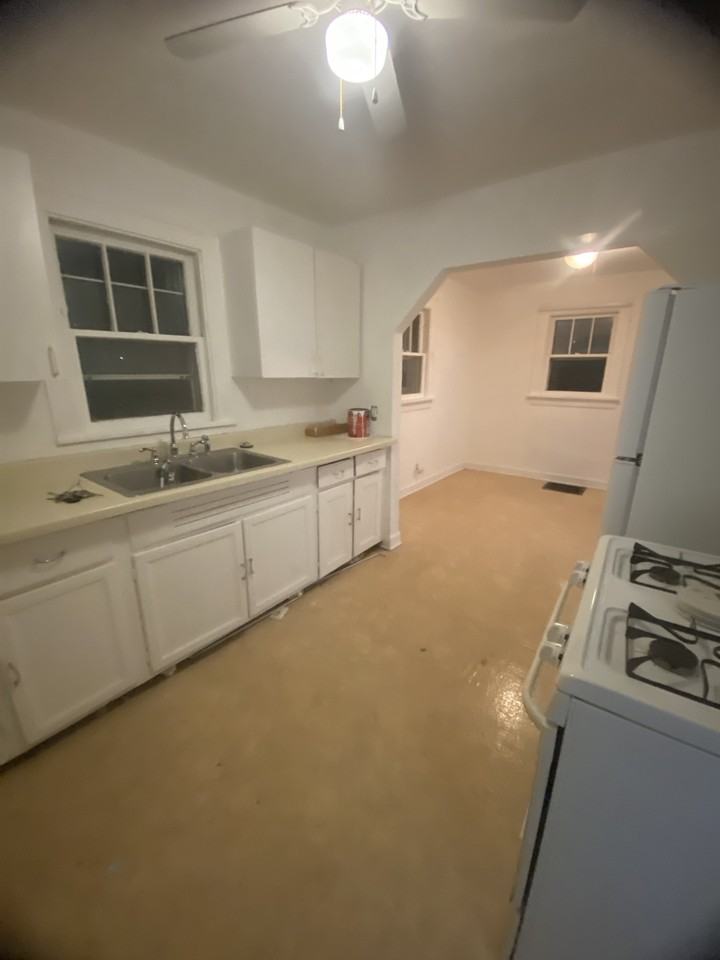 644 Anna Ave #NA - Photo 2 of 10