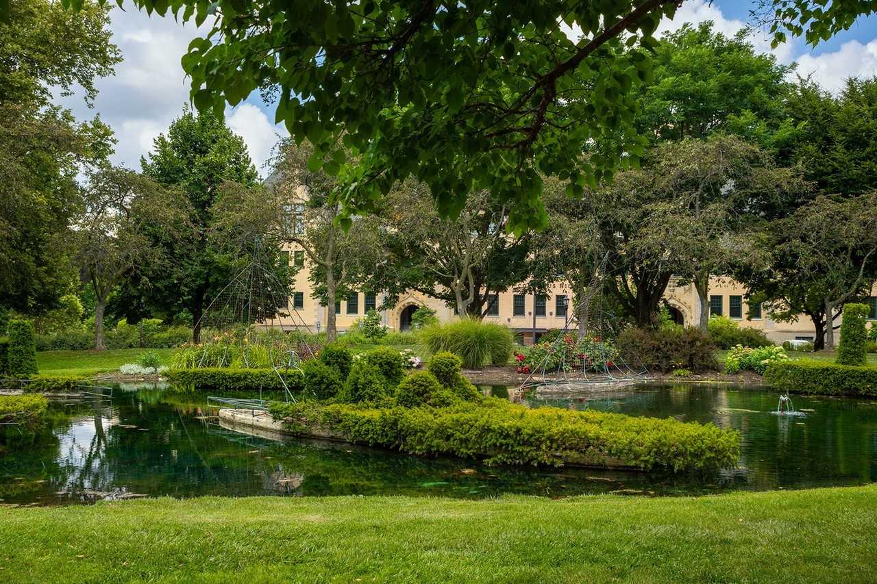 Washington Park Apartments - Photo 2 of 10