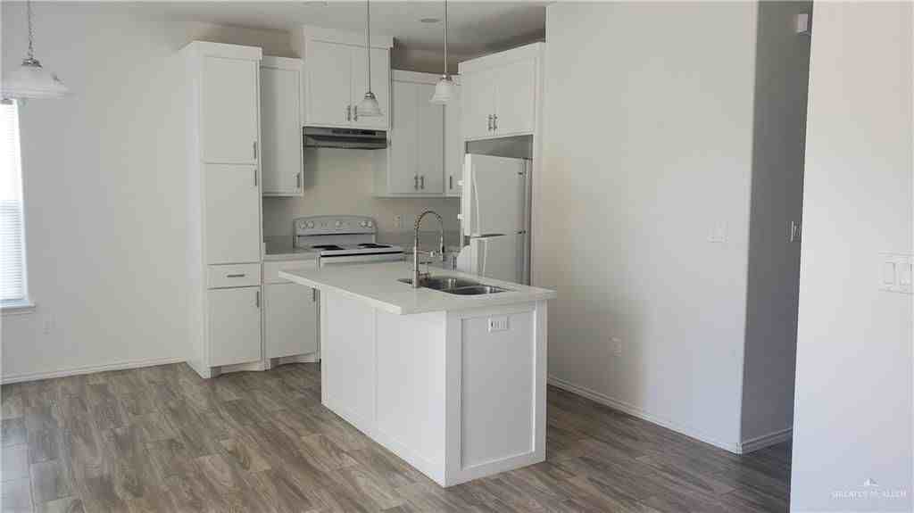 520 S Indiana Ave ##A - Photo 2 of 6