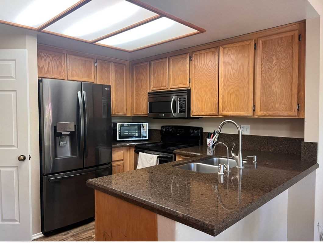 1733 National Gln - Photo 3 of 5