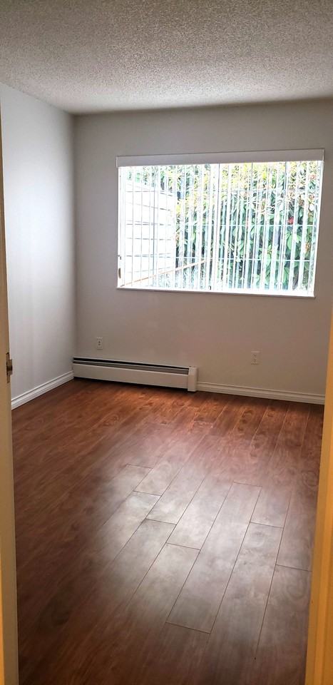 707 8th Street #114 - Photo 2 of 11