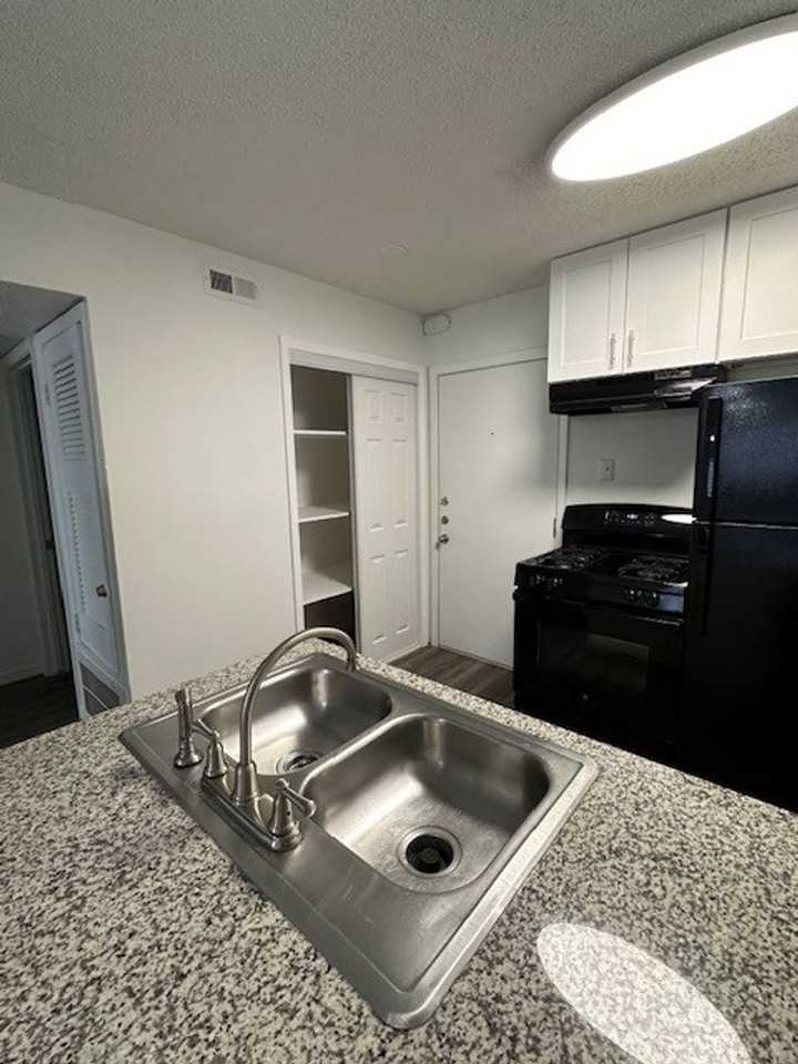 Le Med Apartments - Photo 3 of 34