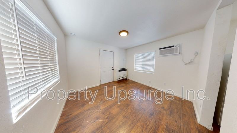 2713 Twin View Blvd - Photo 2 of 10