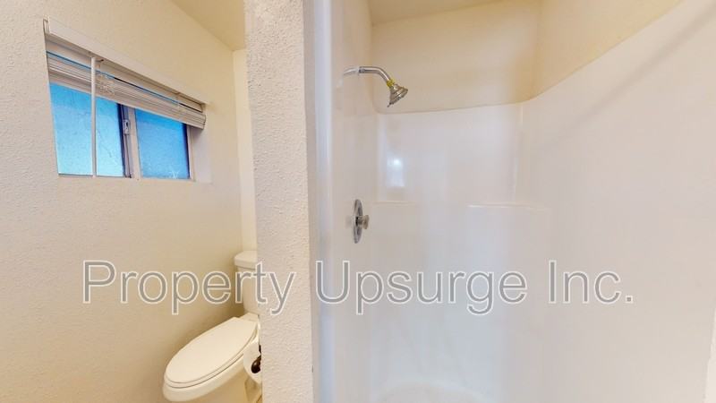 2713 Twin View Blvd - Photo 6 of 10